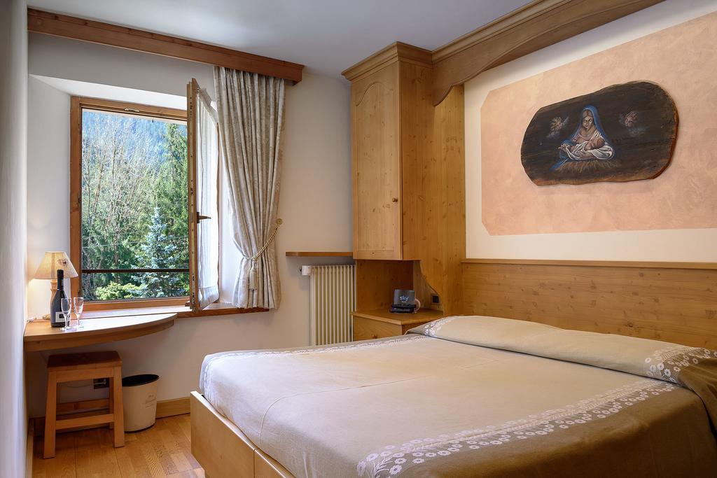 Albergo Miravalle アウロンツォ・ディ・カドーレ エクステリア 写真