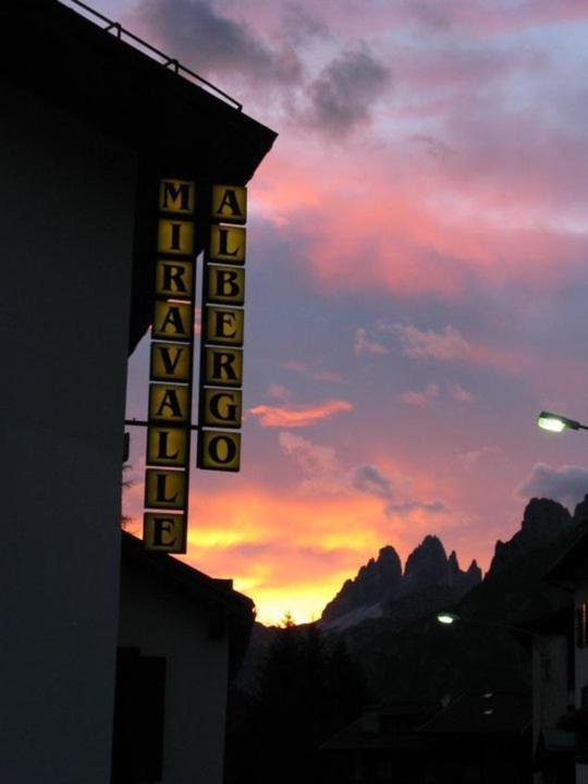 Albergo Miravalle アウロンツォ・ディ・カドーレ エクステリア 写真